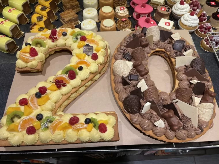 commande number cake chocolat letter cake fruits