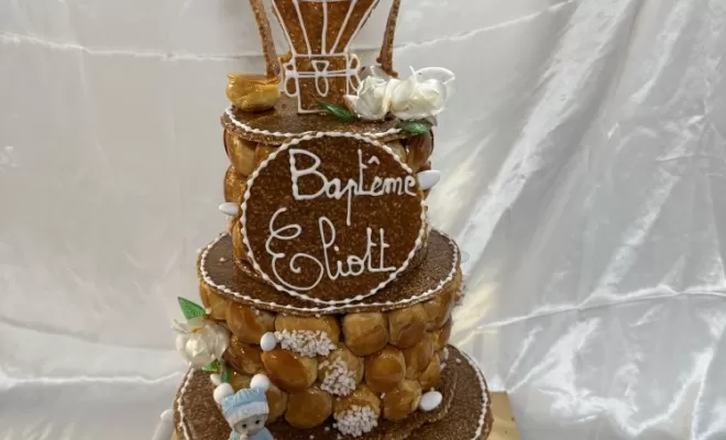 Baptême pièce montée montgolfière choux vanille nougatine