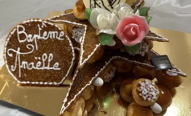 Baptême nougatine étoile choux chocolat reine des neiges chocolat